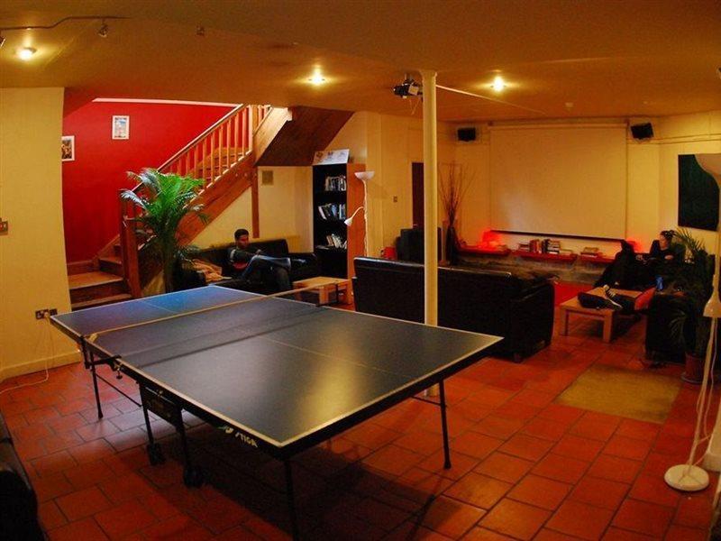 Albergue Avalon House