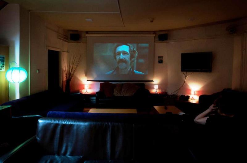 Avalon House Albergue